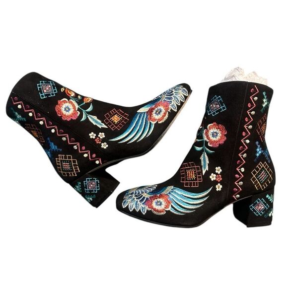 Johnny Was Devine Boho Chick Black Floral Embroidered Booties Size 38 NIB - Picture 10 of 15
